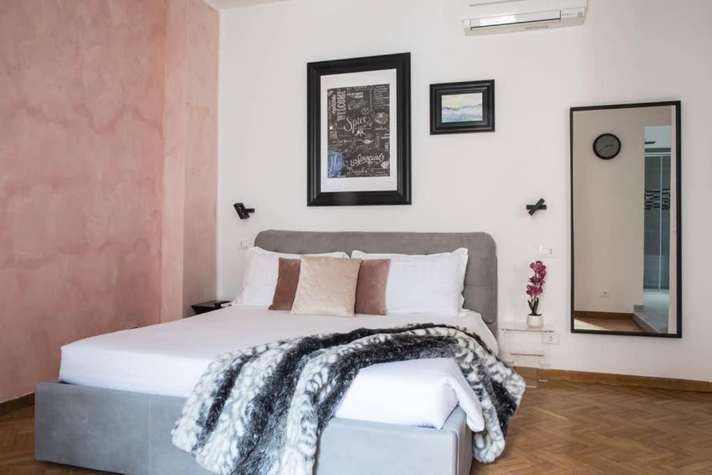 Pink Intimate Jacuzzi Suite Trastevere - Top Collection Řím Exteriér fotografie